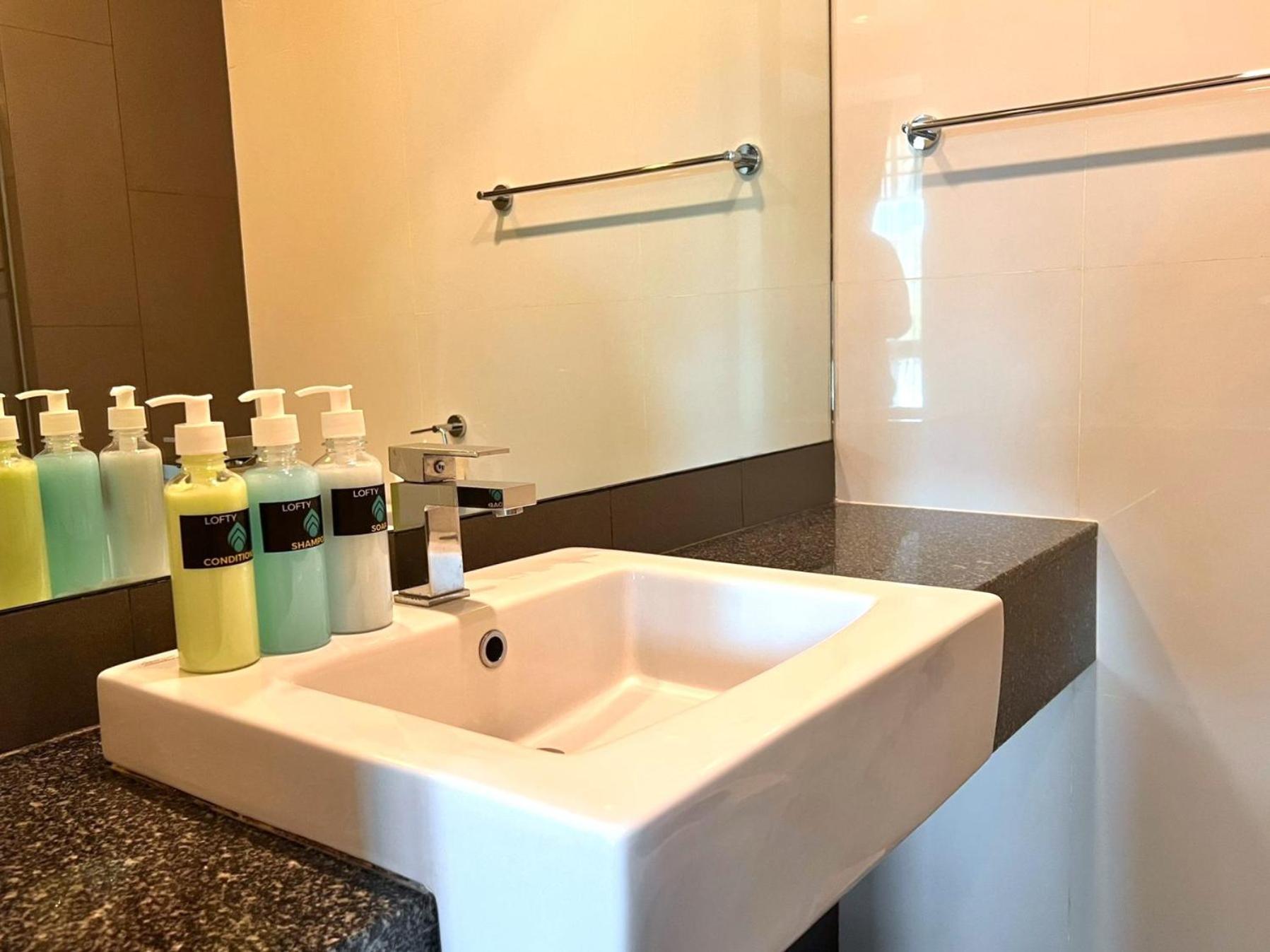6Th Avenue Surin By Lofty Apartment Ngoại thất bức ảnh